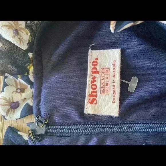 Showpo. floral ruffle dress navy blue size us 6 - Picture 5 of 6